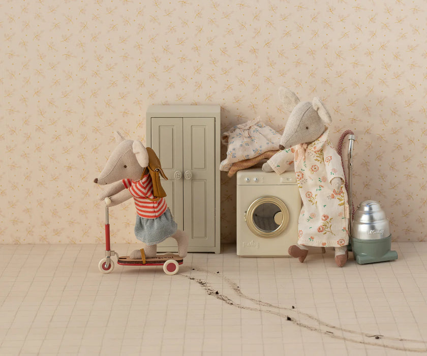 Maileg potkulauta, red