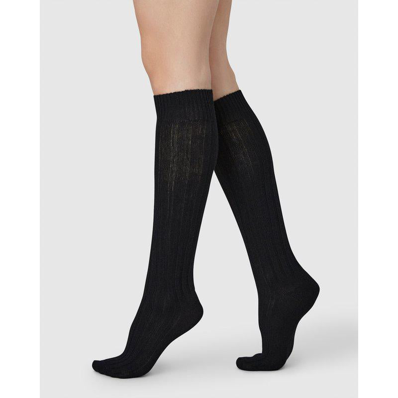 Swedish Stockings Bodil Chunky polvisukat, black