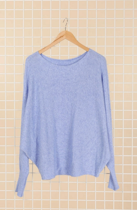 Rento neulepaita lepakkohihoilla, pastel blue