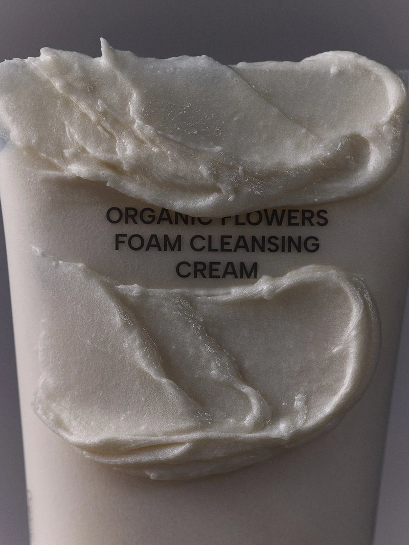 Organic Flowers Foam Cleansing puhdistusvoide