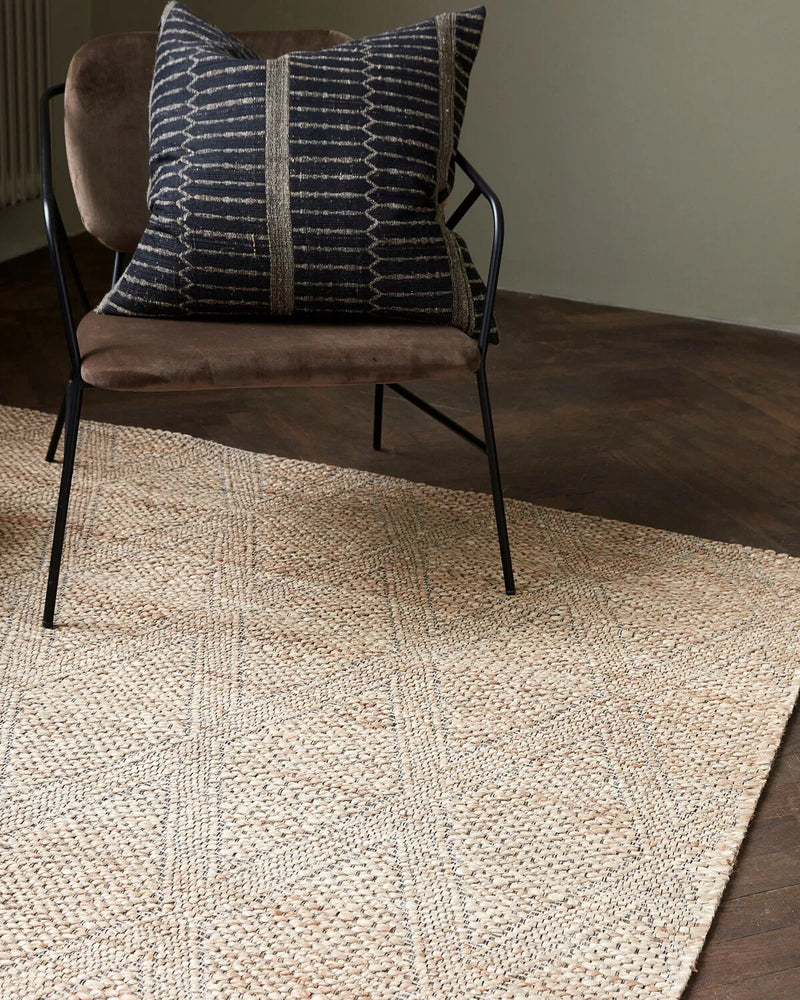 House Doctor Mara matto, Nude