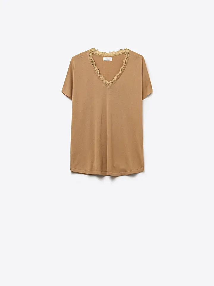 Q2 neulepaita v-pääntiellä, Camel
