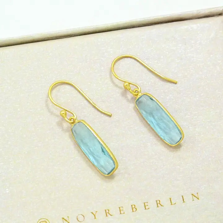 Polina kullattu korvakoru, Blue topaz