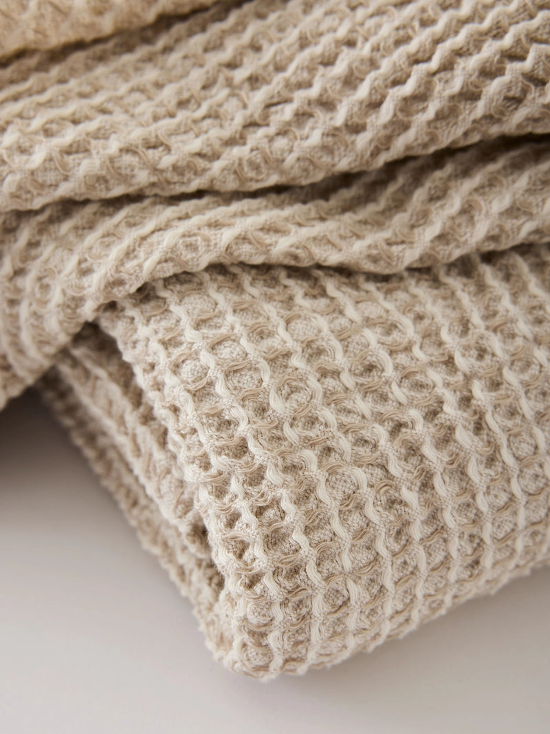 Tell Me More Alva vohveli-kylpyyyhe