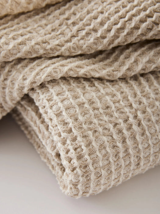 Tell Me More Alva vohveli-kylpyyyhe