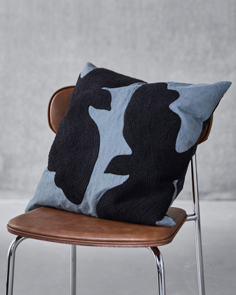 House Doctor Miki koristetyyny, Aegean Blue/Black