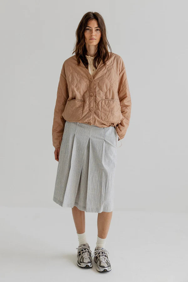 Project AJ117 Nola takki, Sand