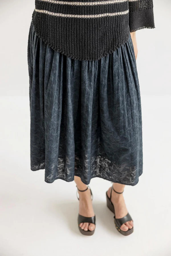 Project AJ117 Hazel hame, Musta