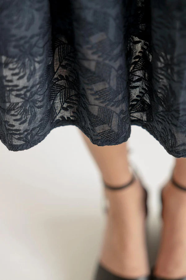 Project AJ117 Hazel hame, Musta