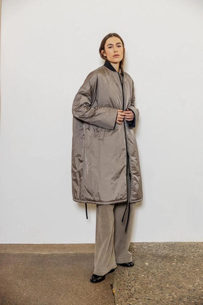 Project AJ117 Nita bomber-takki, musta