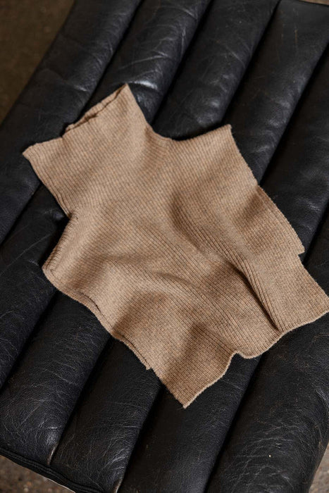 Project AJ117 Stay Warm kauluri, Tan