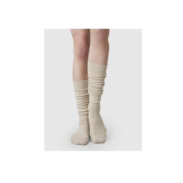 Swedish Stockings Bodil Chunky polvisukat, Oat