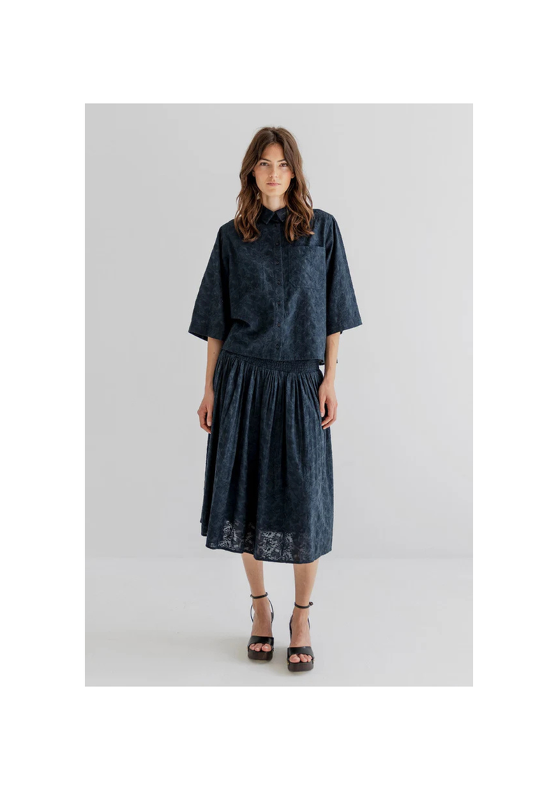 Project AJ117 Hazel hame, Musta