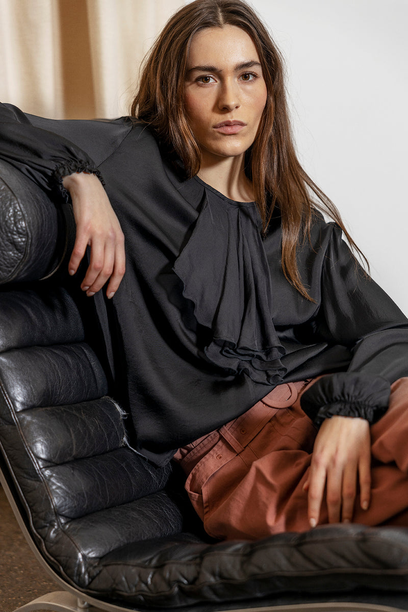 Project AJ117 Ravanna paita, Black