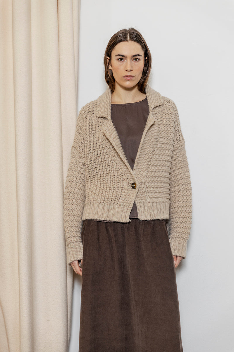 Project AJ117 Sting neuletakki, Sand