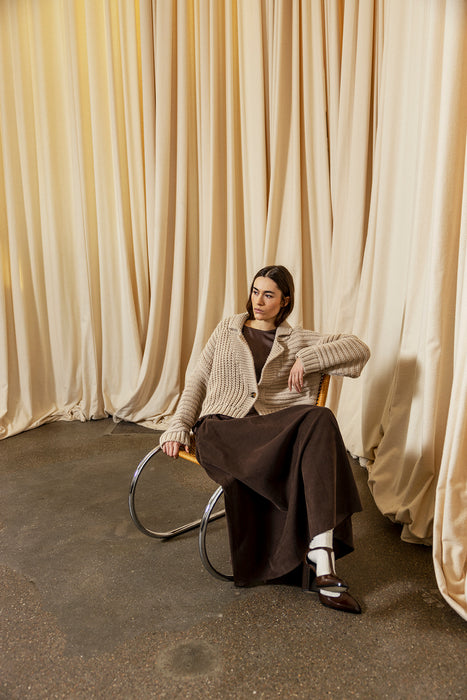 Project AJ117 Sting neuletakki, Sand