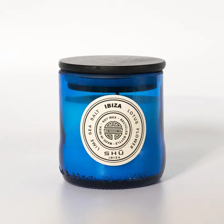 Shū Ibiza Ibiza Sea Salt tuoksukynttilä, merisuola, sitrus & lootuskukka
