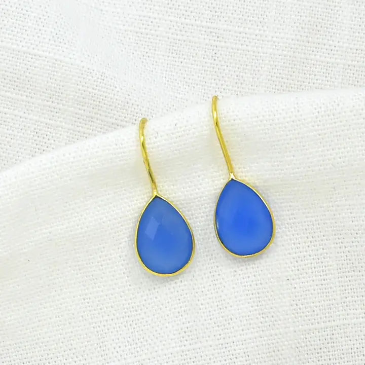 Teardrop kullattu korvakoru, Blue chalcedony