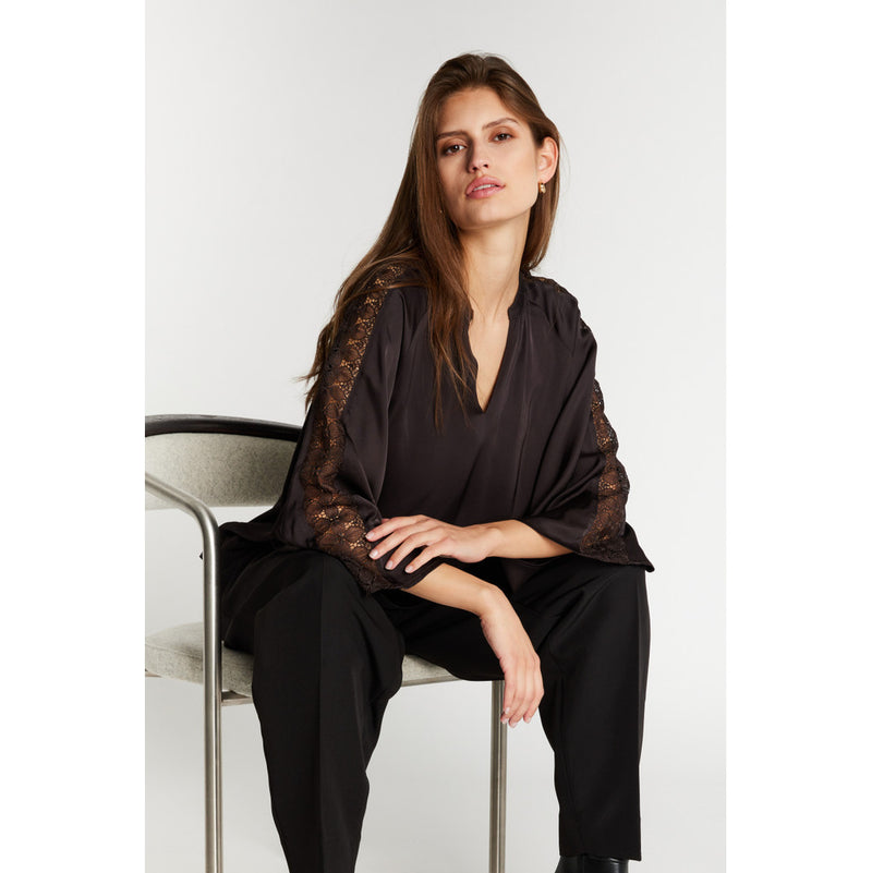 Weckia Wicki pusero, Dark Brown