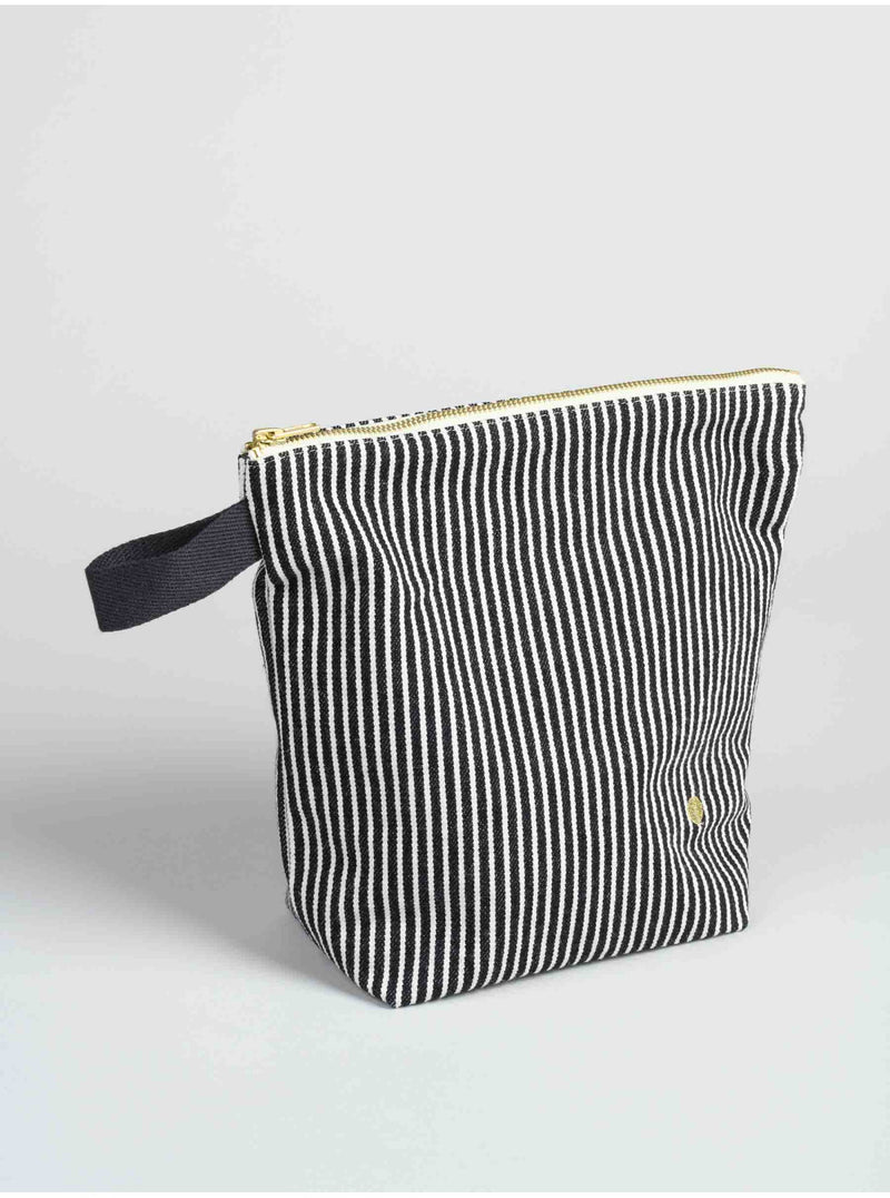 La Cerise sur le gâteau iso toilettilaukku, Basile