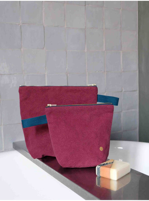 La Cerise sur le gâteau iso toilettilaukku, Wine