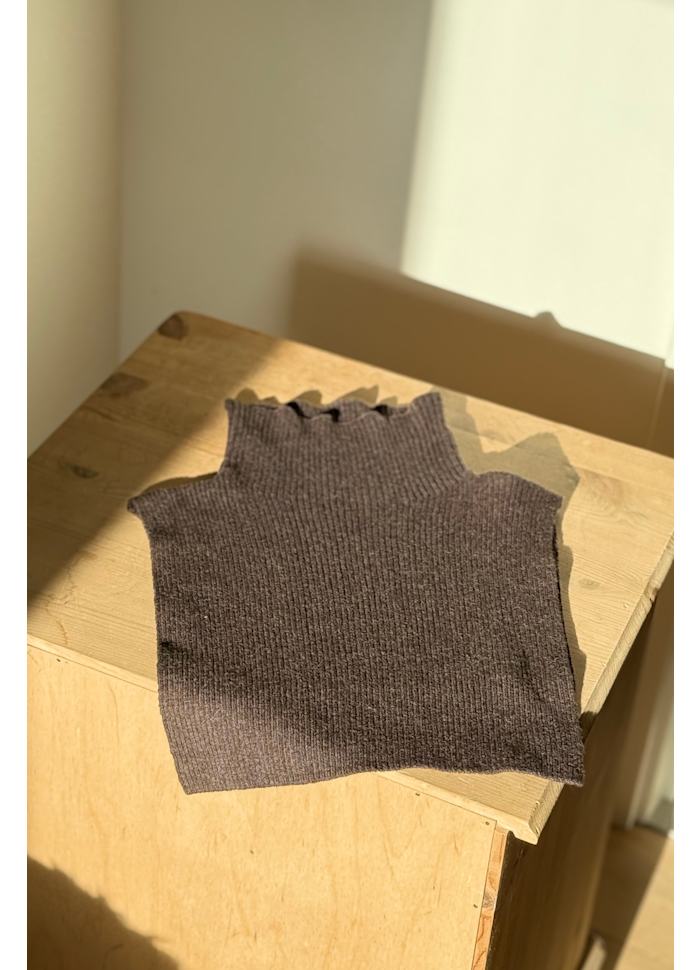 Project AJ117 Stay Warm kauluri, Coffee