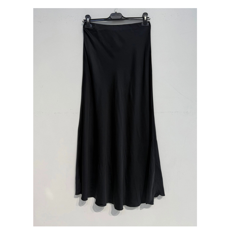 Pitkä viskoosi-satiinihame, black